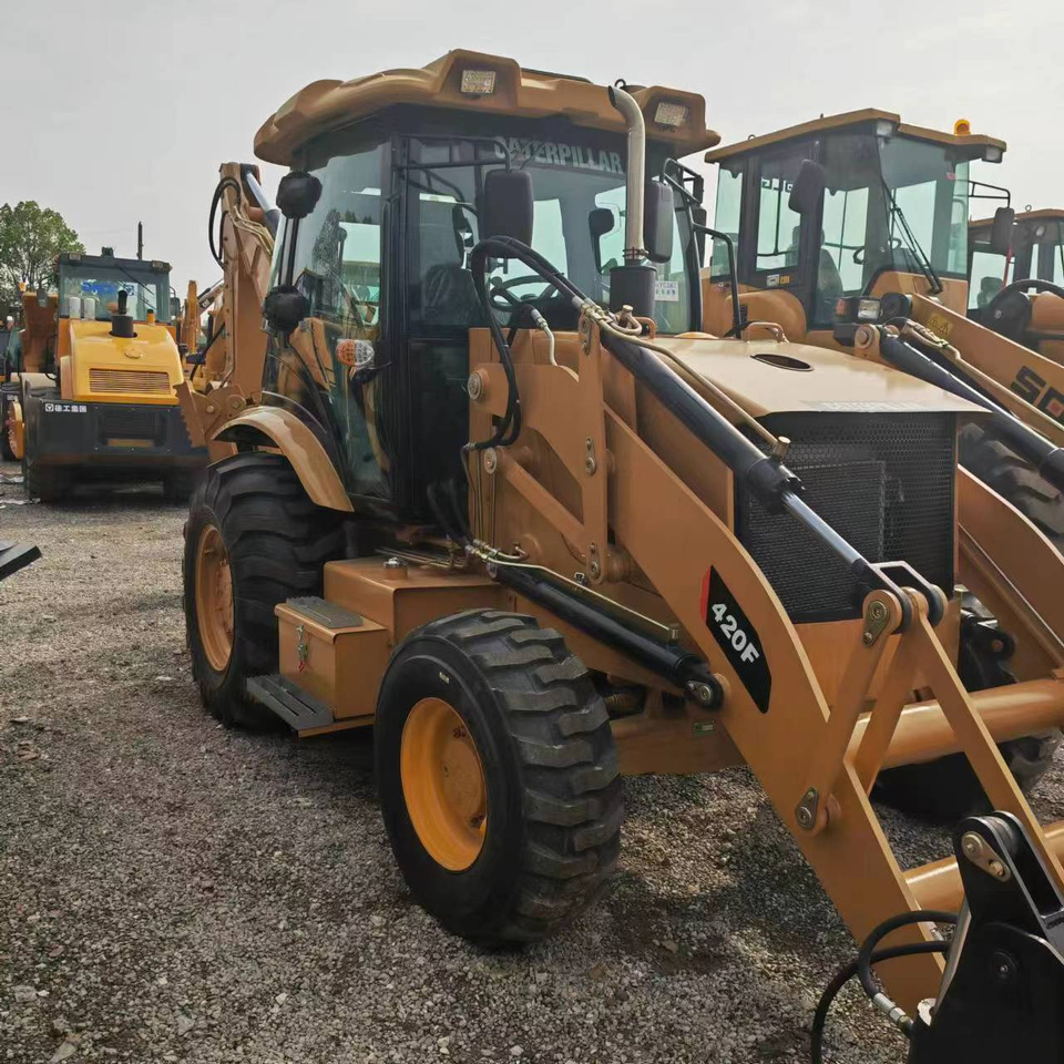Tractopelle neuf CATERPILLAR 420F: photos 6