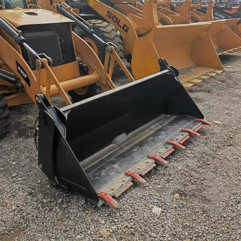 Tractopelle neuf CATERPILLAR 420F: photos 8