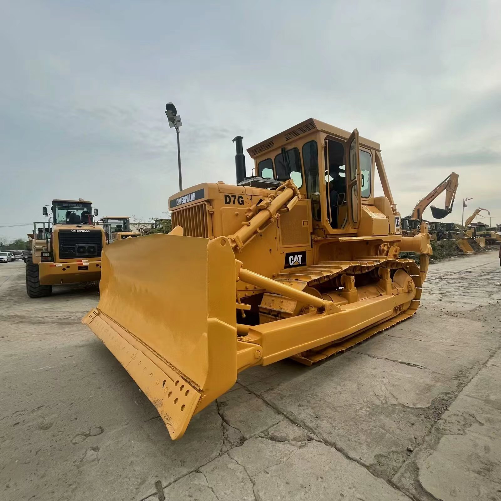 Bulldozer CATERPILLAR D7G: photos 8