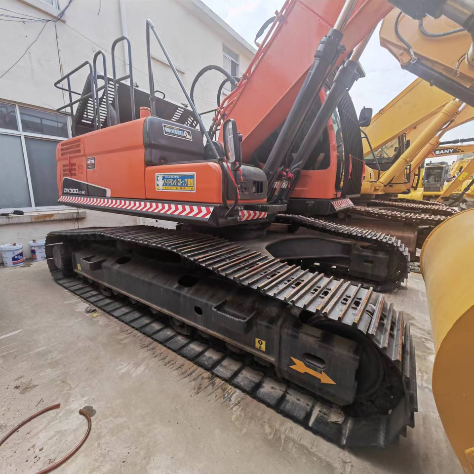 DOOSAN DX300 - Pelle sur chenille: photos 4 DOOSAN DX300 - Pelle sur chenille: photos 4