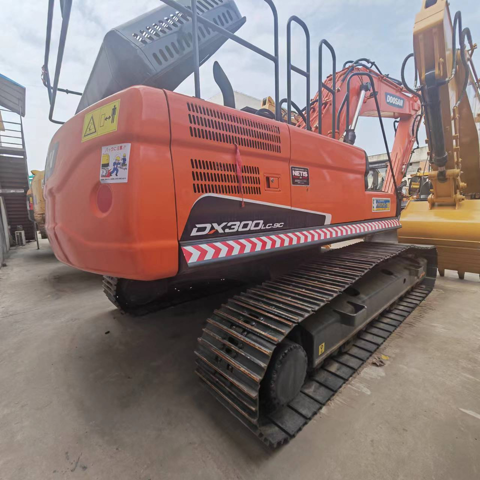 DOOSAN DX300 - Pelle sur chenille: photos 2 DOOSAN DX300 - Pelle sur chenille: photos 2