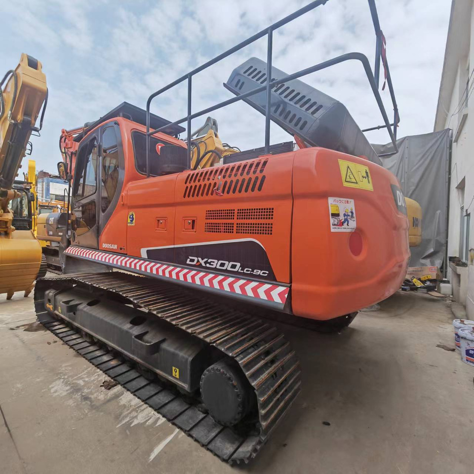 DOOSAN DX300 - Pelle sur chenille: photos 1 DOOSAN DX300 - Pelle sur chenille: photos 1