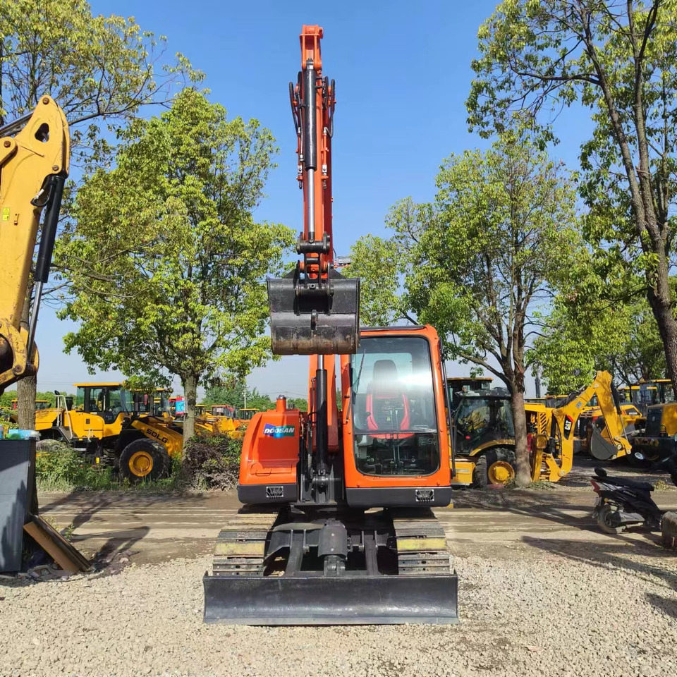 DOOSAN DX75 - Mini pelle: photos 4 DOOSAN DX75 - Mini pelle: photos 4