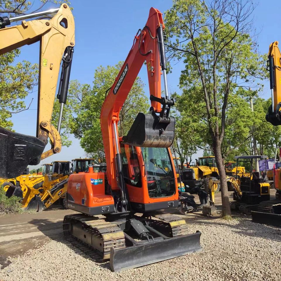 DOOSAN DX75 - Mini pelle: photos 5 DOOSAN DX75 - Mini pelle: photos 5
