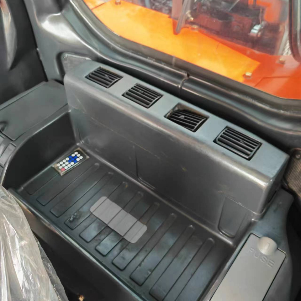 HITACHI ZX120 - Mini pelle: photos 3 HITACHI ZX120 - Mini pelle: photos 3