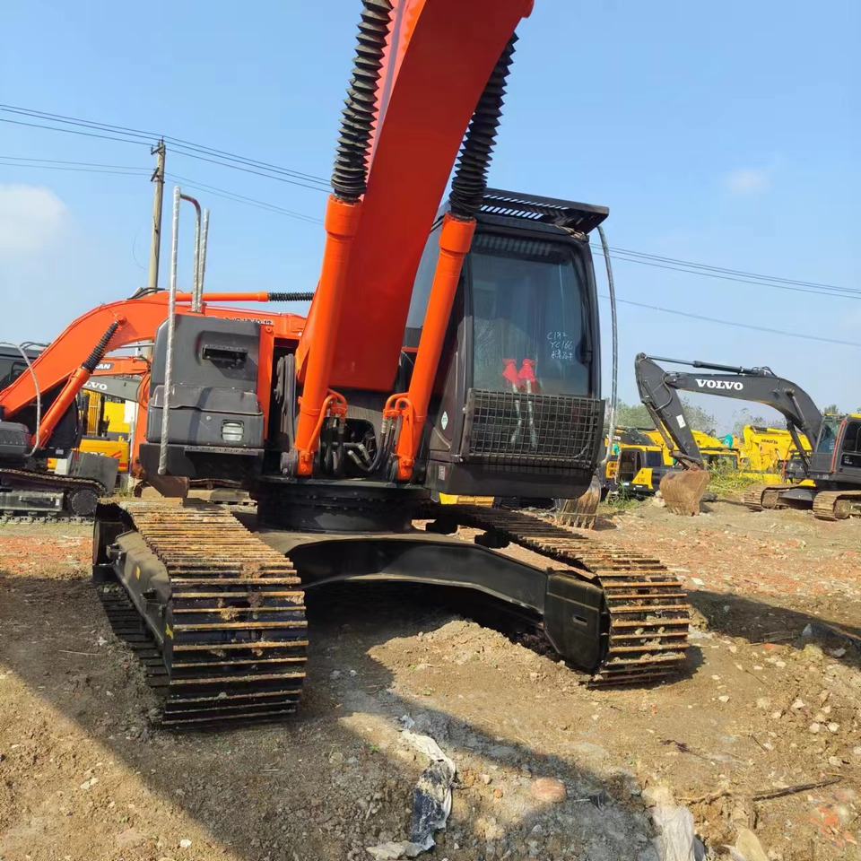 HITACHI ZX210 - Pelle sur chenille: photos 3 HITACHI ZX210 - Pelle sur chenille: photos 3