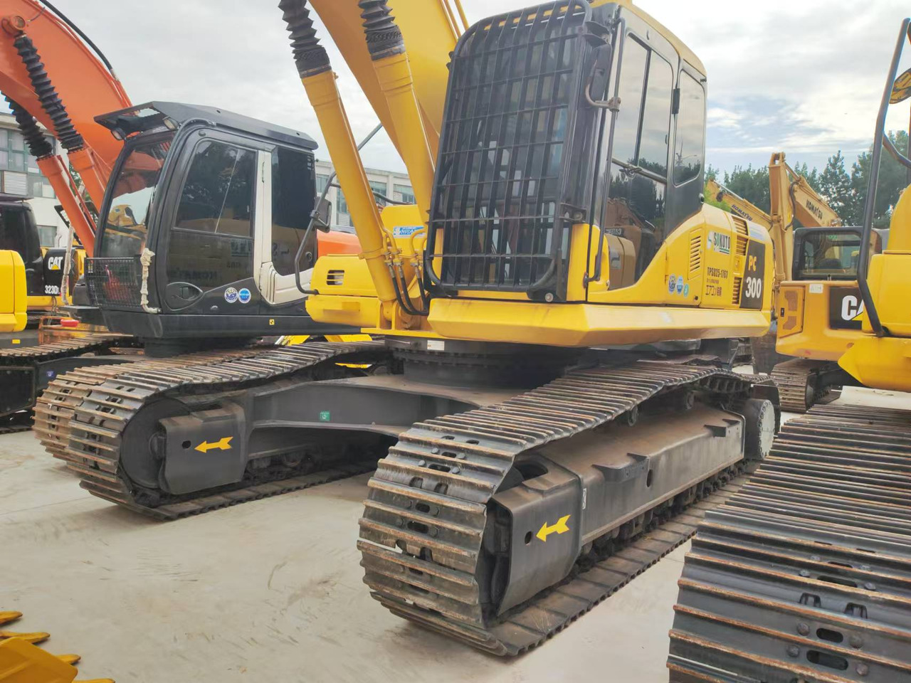 Pelle sur chenille KOMATSU PC300: photos 7