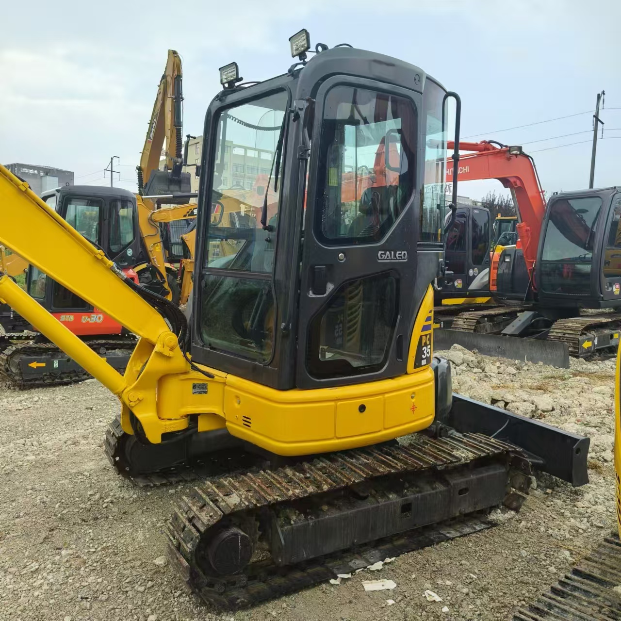 KOMATSU PC35 - Mini pelle: photos 4 KOMATSU PC35 - Mini pelle: photos 4