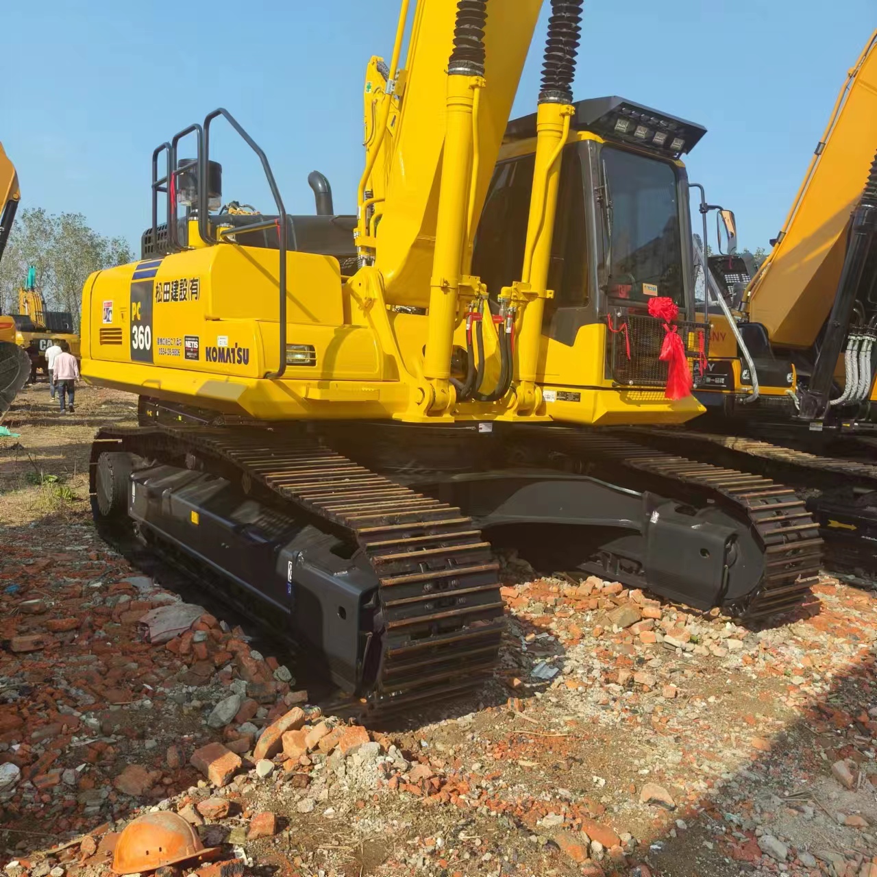KOMATSU PC360 - Pelle sur chenille: photos 5 KOMATSU PC360 - Pelle sur chenille: photos 5