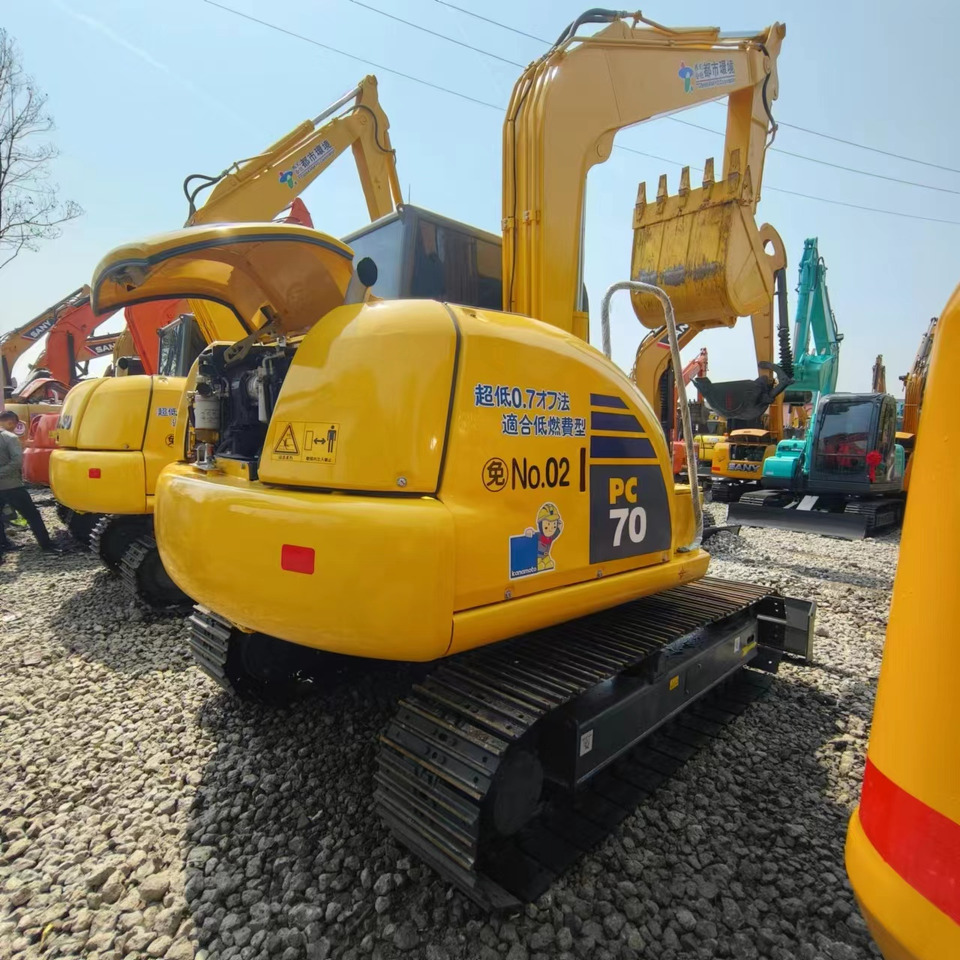 KOMATSU PC70-8 - Pelle sur chenille: photos 3 KOMATSU PC70-8 - Pelle sur chenille: photos 3