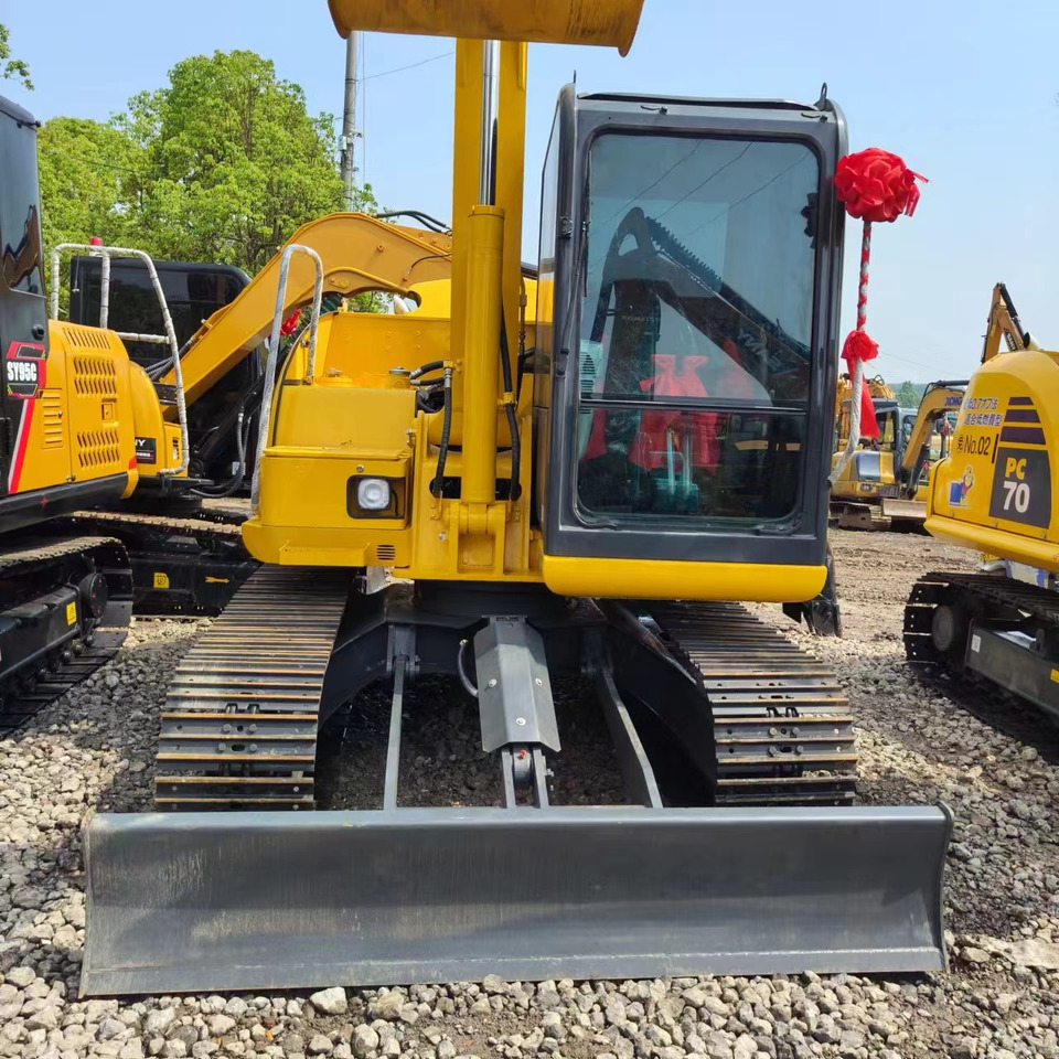 KOMATSU PC70-8 - Pelle sur chenille: photos 4 KOMATSU PC70-8 - Pelle sur chenille: photos 4