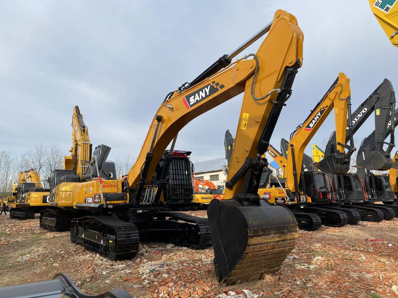 SANY SY335H - Pelle sur chenille: photos 2 SANY SY335H - Pelle sur chenille: photos 2