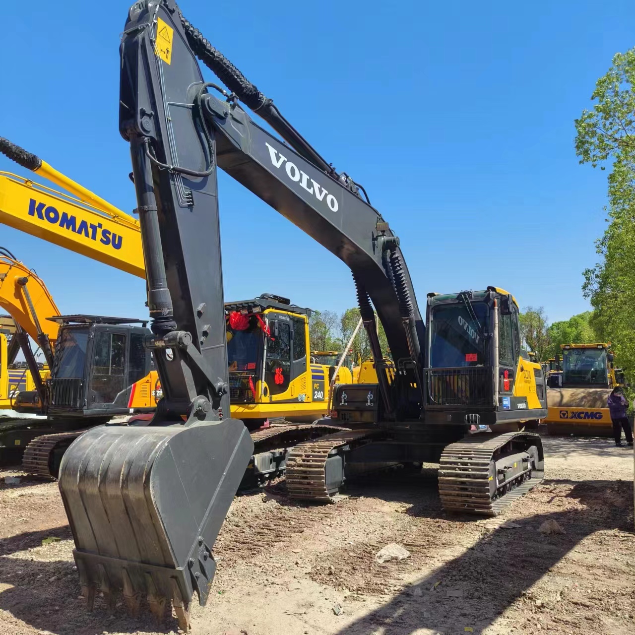 VOLVO EC210 - Pelle sur chenille: photos 1 VOLVO EC210 - Pelle sur chenille: photos 1