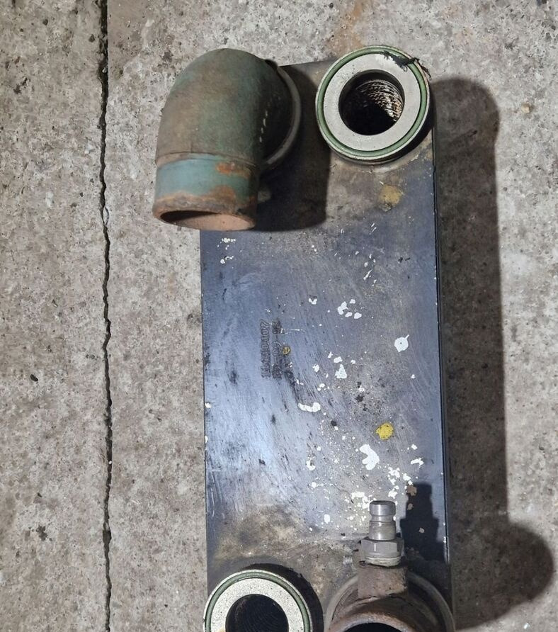 06250330600 Volvo - Radiateur d'huile pour Camion: photos 4 06250330600 Volvo - Radiateur d'huile pour Camion: photos 4