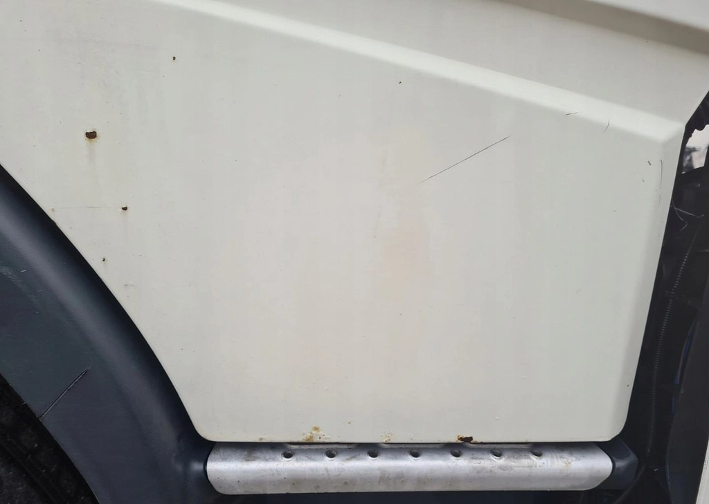 DRZWI KOMPLETNE PRAWE VOLVO FM 9 12 13 - Portière et pièces: photos 4 DRZWI KOMPLETNE PRAWE VOLVO FM 9 12 13 - Portière et pièces: photos 4