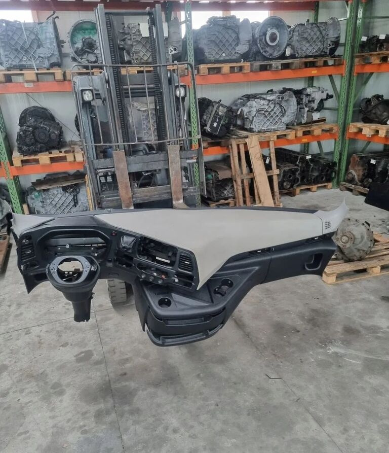 FORD KONSOLA KOMPLETNA KOKPIT DESKA ROZDZIELCZA STELAŻ FORD F-MAX EURO 6 - Panel de instrumentos pour Camion: photos 1 FORD KONSOLA KOMPLETNA KOKPIT DESKA ROZDZIELCZA STELAŻ FORD F-MAX EURO 6 - Panel de instrumentos pour Camion: photos 1