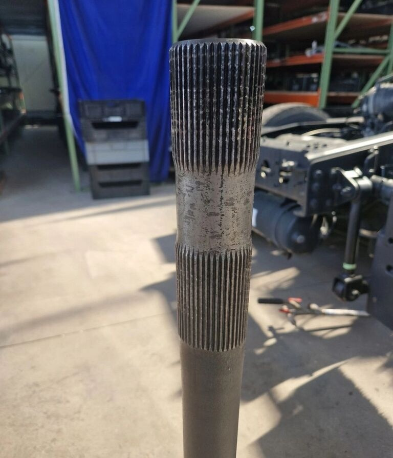 Ford F-MAX CARGO - Demi arbre pour Camion: photos 3 Ford F-MAX CARGO - Demi arbre pour Camion: photos 3