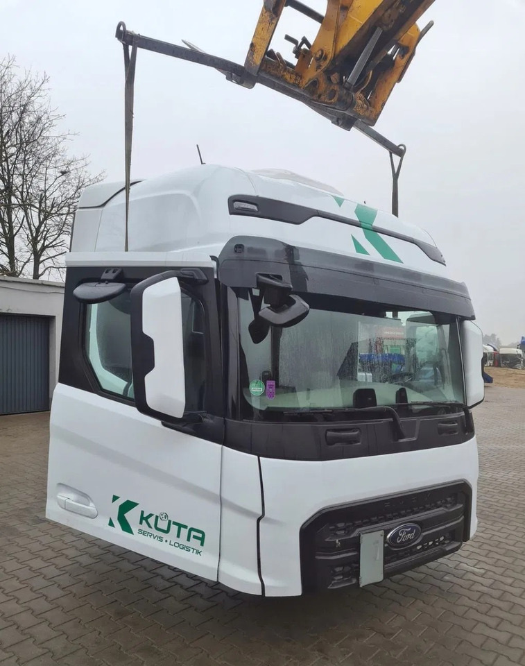 KOMPLETNA FORD F-MAX TRUCKS CARGO 500 - Cabine: photos 1 KOMPLETNA FORD F-MAX TRUCKS CARGO 500 - Cabine: photos 1