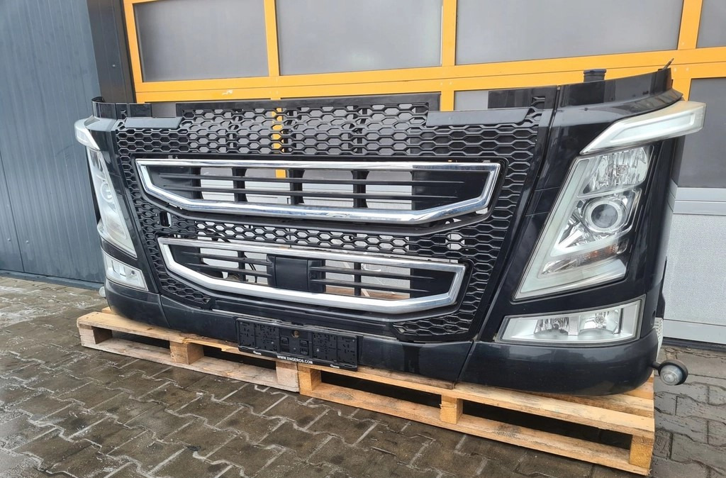 KOMPLETNY PRZÓD LAMPA XENON ATRAPA GRILL ZDERZAK VOLVO FH 4 FH 16 EURO 6 - Pare-chocs: photos 4 KOMPLETNY PRZÓD LAMPA XENON ATRAPA GRILL ZDERZAK VOLVO FH 4 FH 16 EURO 6 - Pare-chocs: photos 4