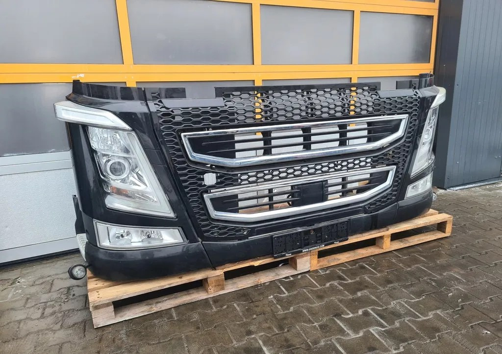 KOMPLETNY PRZÓD LAMPA XENON ATRAPA GRILL ZDERZAK VOLVO FH 4 FH 16 EURO 6 - Pare-chocs: photos 1 KOMPLETNY PRZÓD LAMPA XENON ATRAPA GRILL ZDERZAK VOLVO FH 4 FH 16 EURO 6 - Pare-chocs: photos 1