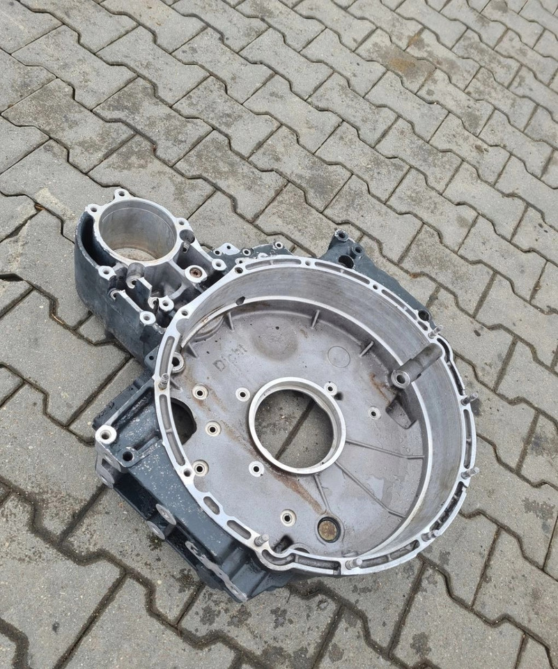 OBUDOWA SPRZĘGŁA KOŁA ZAMACHOWEGO VOLVO FL FE D7 RENAULT PREMIUM MIDLUM DXI 04905439 1445758 - Embrayage et pièces: photos 2 OBUDOWA SPRZĘGŁA KOŁA ZAMACHOWEGO VOLVO FL FE D7 RENAULT PREMIUM MIDLUM DXI 04905439 1445758 - Embrayage et pièces: photos 2