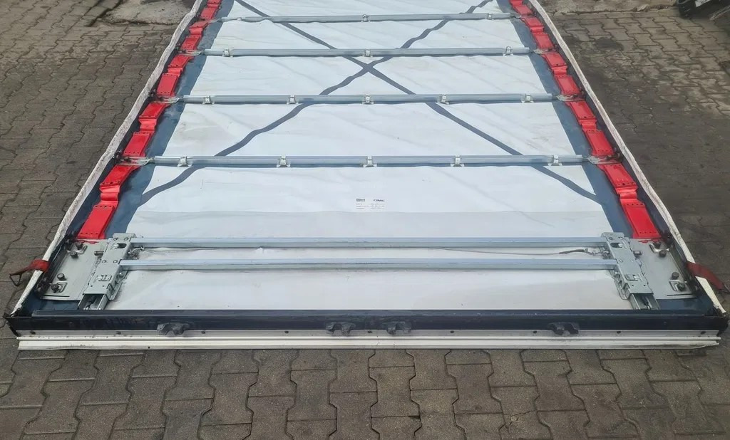 PLANDEKA DACH KOMPLETNY NACZEPA WIELTON KRONE SCHMITZ VERSUS - Carrosserie et extérieur: photos 1 PLANDEKA DACH KOMPLETNY NACZEPA WIELTON KRONE SCHMITZ VERSUS - Carrosserie et extérieur: photos 1