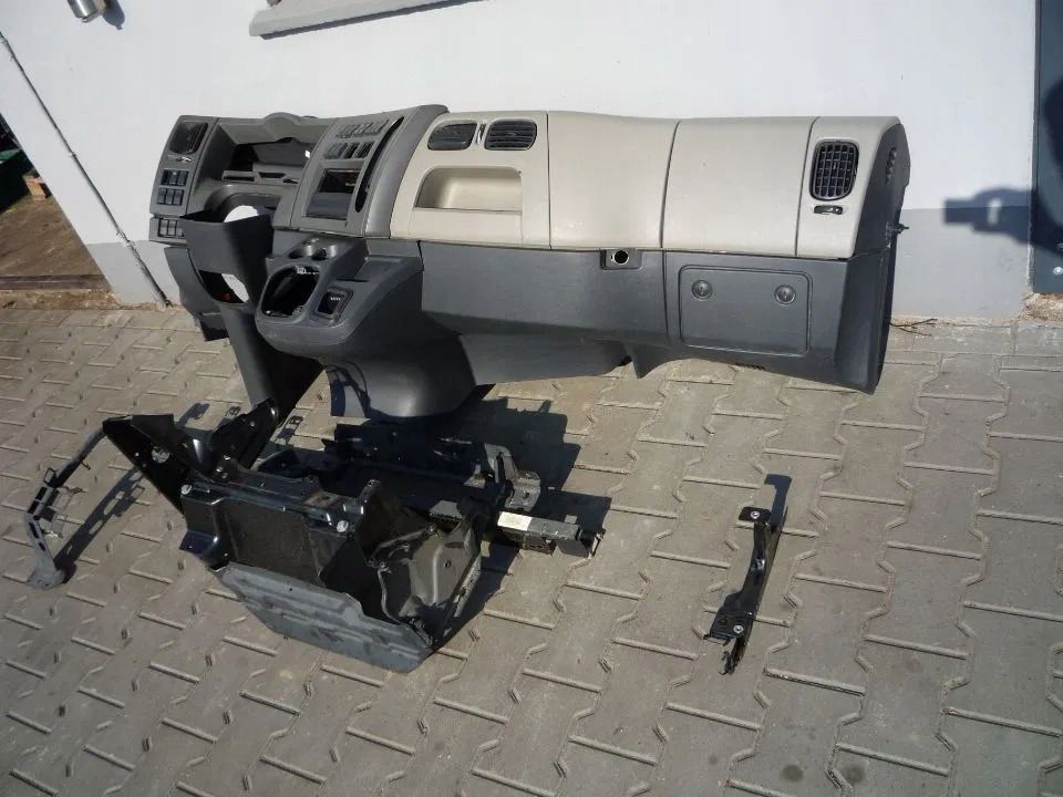 RENAULT KONSOLA DESKA ROZDZIELCZA PRZEKŁADKA ANGLIKA RENAULT MIDLUM DXI EURO 5 - Panel de instrumentos pour Camion: photos 2 RENAULT KONSOLA DESKA ROZDZIELCZA PRZEKŁADKA ANGLIKA RENAULT MIDLUM DXI EURO 5 - Panel de instrumentos pour Camion: photos 2