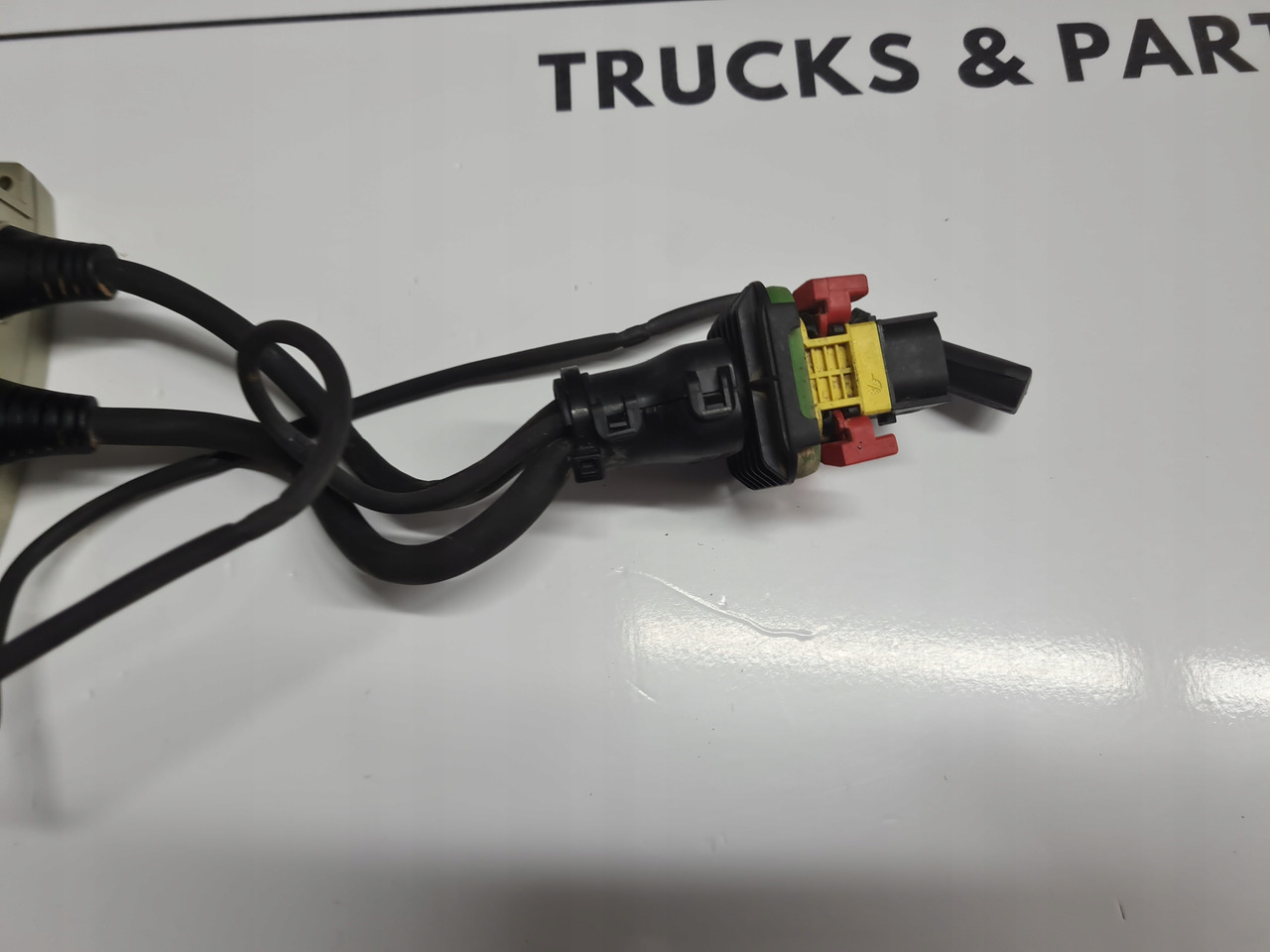 RENAULT REGULATOR NAPIĘCIA AKUMULATORA RENAULT GAMA RANGE T EVO - Système électrique pour Camion: photos 3 RENAULT REGULATOR NAPIĘCIA AKUMULATORA RENAULT GAMA RANGE T EVO - Système électrique pour Camion: photos 3