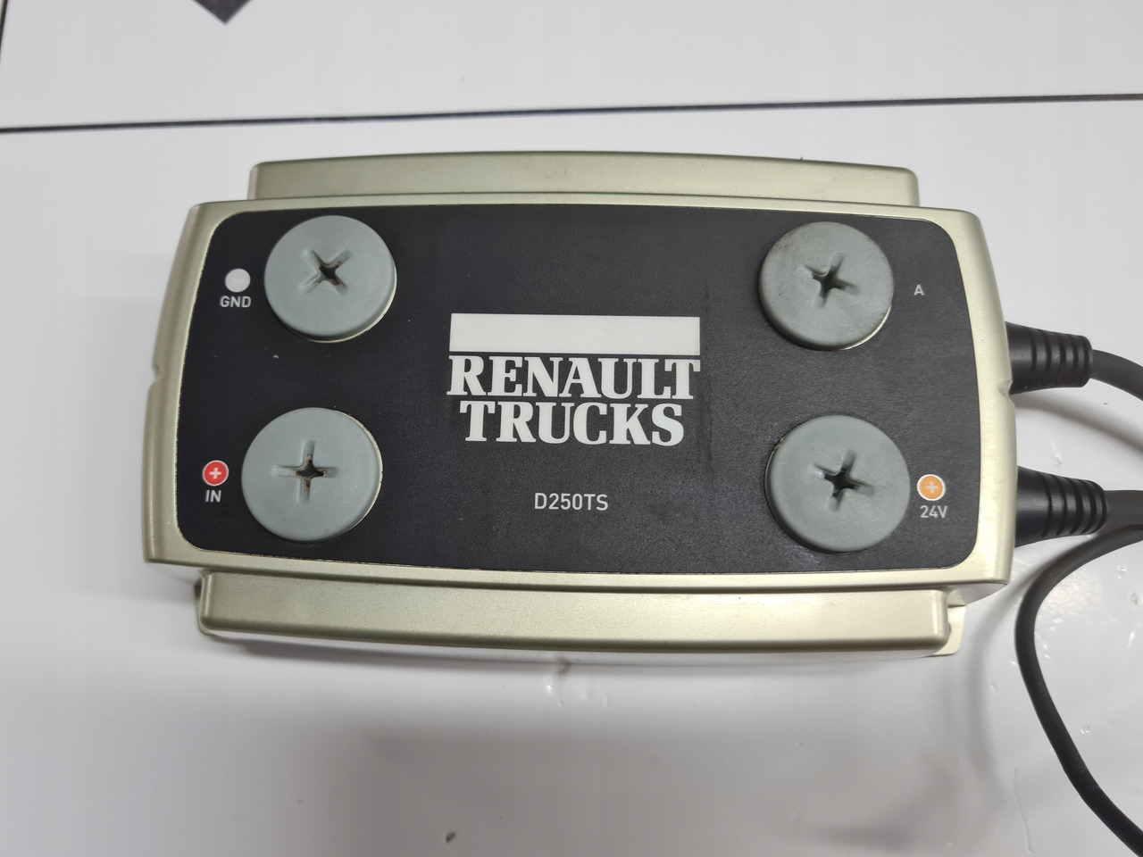 RENAULT REGULATOR NAPIĘCIA AKUMULATORA RENAULT GAMA RANGE T EVO - Système électrique pour Camion: photos 2 RENAULT REGULATOR NAPIĘCIA AKUMULATORA RENAULT GAMA RANGE T EVO - Système électrique pour Camion: photos 2