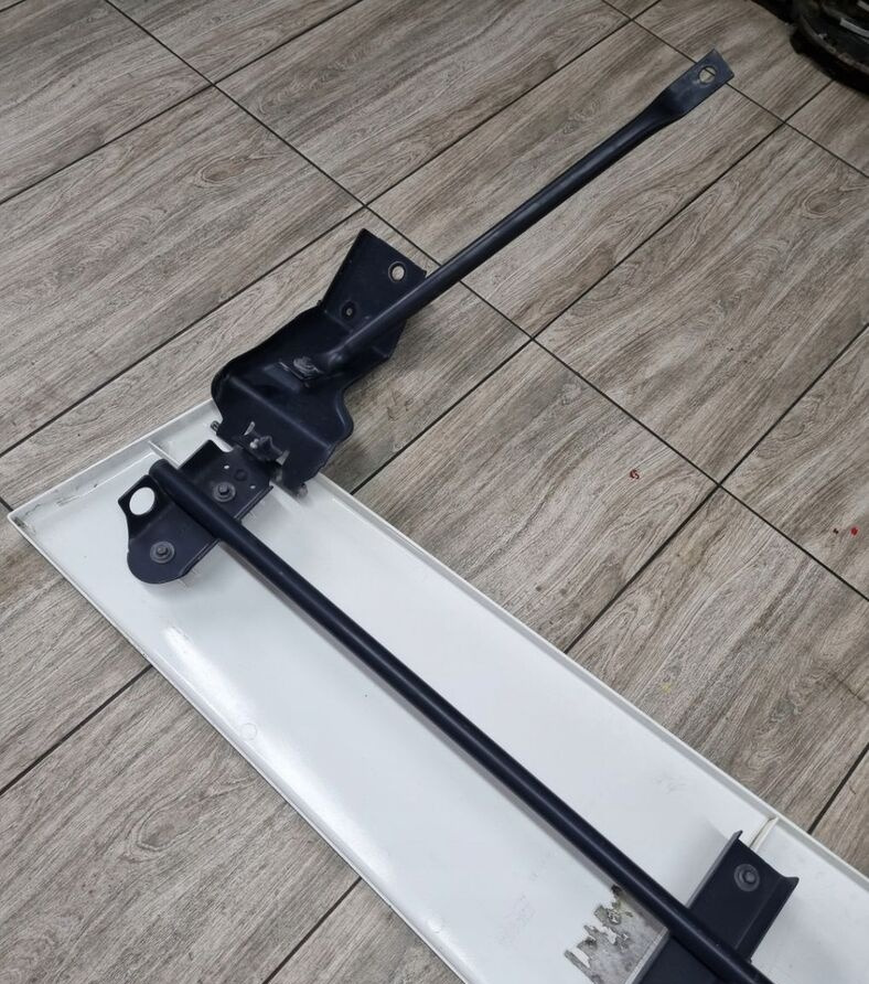 SPOILER OWIEWKA LEWA STELAŻ MOCOWANIE KABINY RENAULT RANGE GAMA - Aérodynamique/ Spoilers pour Camion: photos 4 SPOILER OWIEWKA LEWA STELAŻ MOCOWANIE KABINY RENAULT RANGE GAMA - Aérodynamique/ Spoilers pour Camion: photos 4