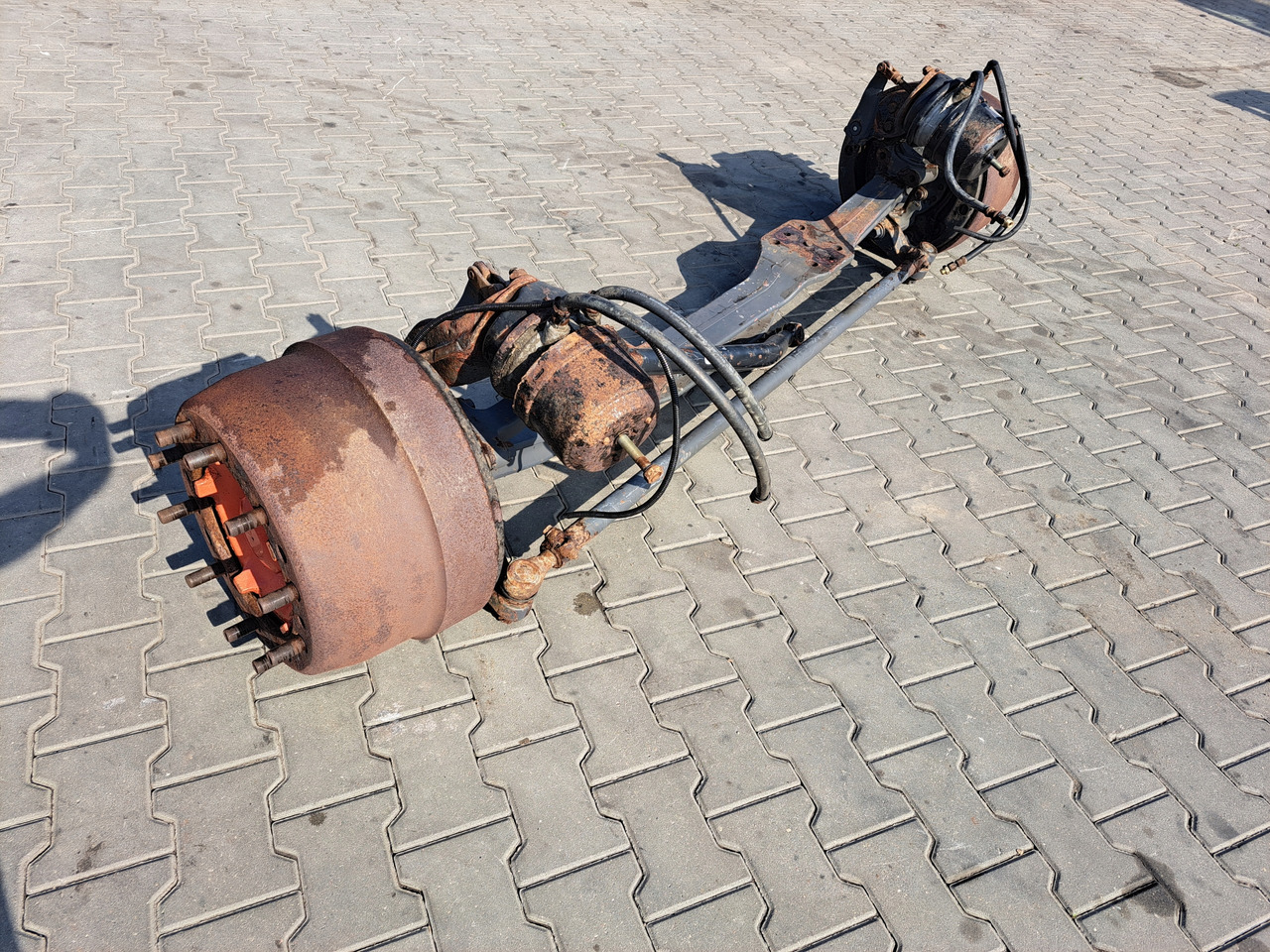 VOLVO BELKA OŚ PRZEDNIA ZWROTNICE BĘBNY PIASTY VOLVO FH FM 9 12 13 16 - Essieu avant pour Camion: photos 3 VOLVO BELKA OŚ PRZEDNIA ZWROTNICE BĘBNY PIASTY VOLVO FH FM 9 12 13 16 - Essieu avant pour Camion: photos 3