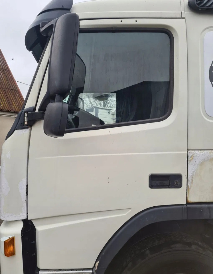 VOLVO DRZWI KOMPLETNE LEWE VOLVO FM 9 12 13 - Portière et pièces: photos 1 VOLVO DRZWI KOMPLETNE LEWE VOLVO FM 9 12 13 - Portière et pièces: photos 1