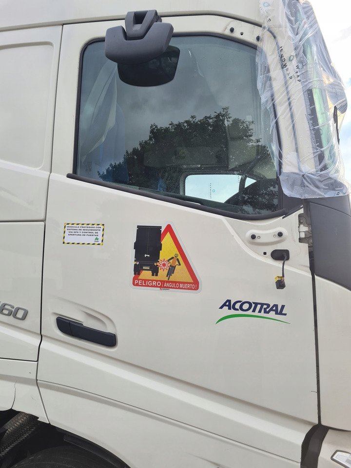 VOLVO DRZWI KOMPLETNE PRAWE VOLVO FH 5 ORYGINAŁ 1103 - Portière et pièces: photos 1 VOLVO DRZWI KOMPLETNE PRAWE VOLVO FH 5 ORYGINAŁ 1103 - Portière et pièces: photos 1