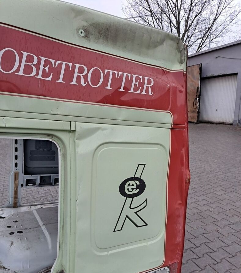 VOLVO KABINA GOŁA SZKIELET VOLVO FM 4 FMX EURO 6 - Cabine pour Camion: photos 5 VOLVO KABINA GOŁA SZKIELET VOLVO FM 4 FMX EURO 6 - Cabine pour Camion: photos 5