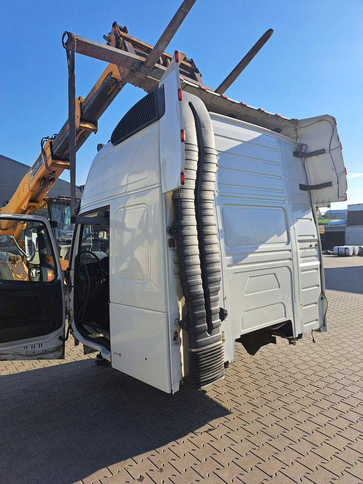 VOLVO KOMPLETNA FH 12 13 XL WYSOKA AUTOMAT - Cabine pour Camion: photos 5 VOLVO KOMPLETNA FH 12 13 XL WYSOKA AUTOMAT - Cabine pour Camion: photos 5