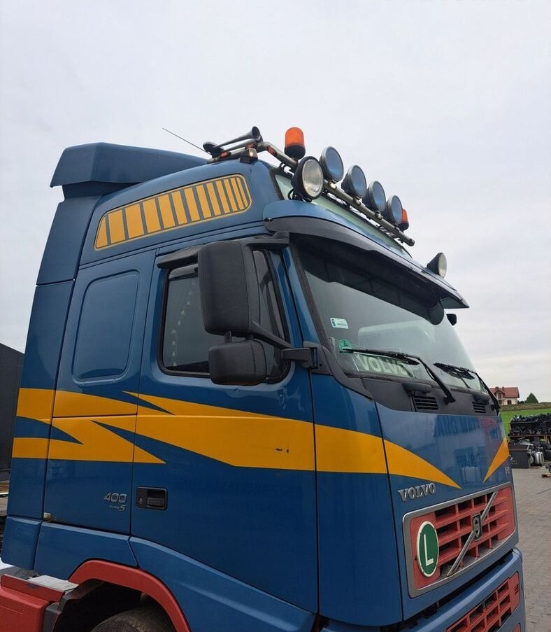 VOLVO KOMPLETNA VOLVO FH 12 13 GLOBETROTTER - Cabine pour Camion: photos 1 VOLVO KOMPLETNA VOLVO FH 12 13 GLOBETROTTER - Cabine pour Camion: photos 1