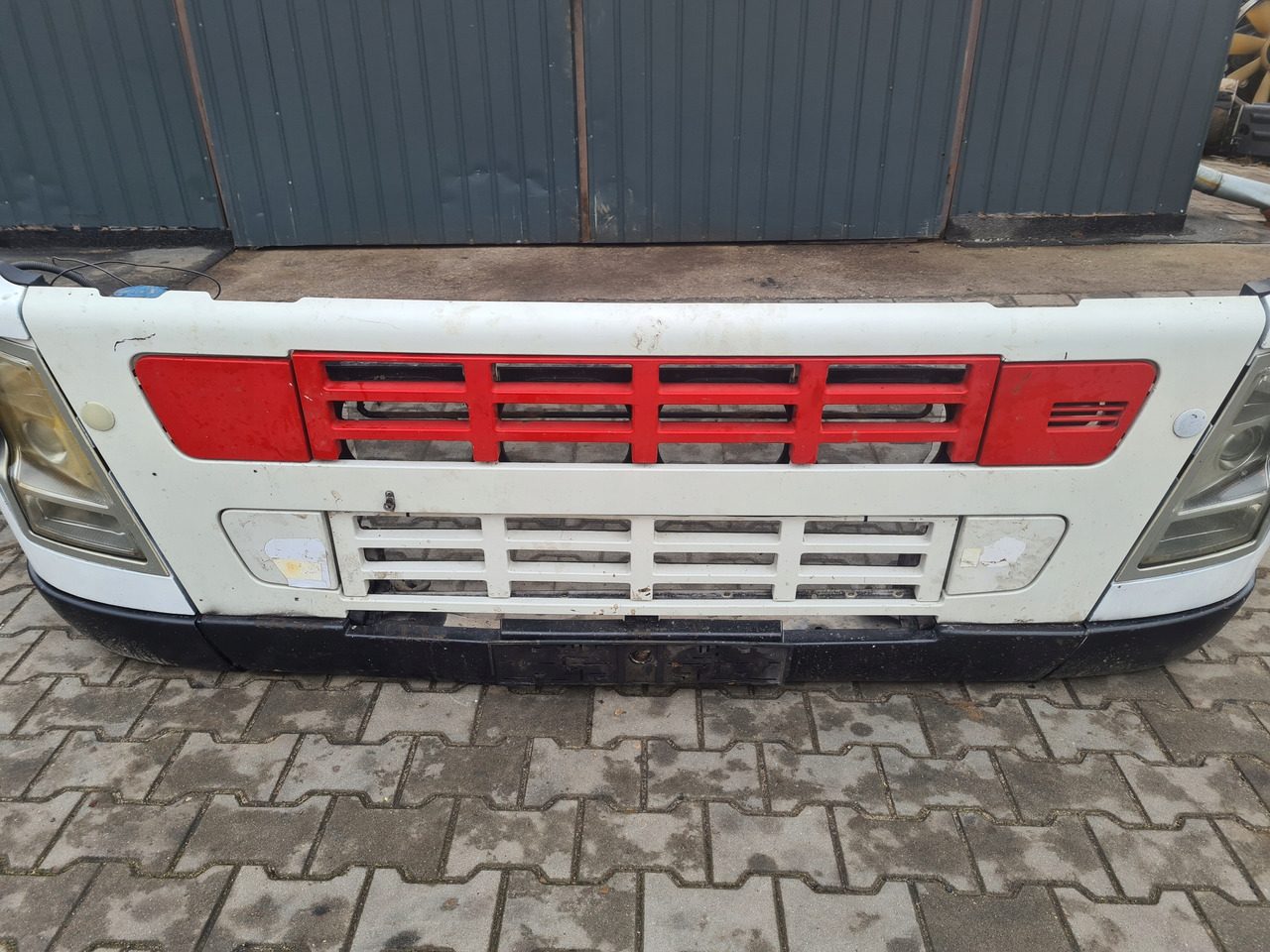 VOLVO PRZÓD KOMPLETNY ZDERZAK LAMPA OSŁONA VOLVO FH FM 7 9 12 13 - Pare-chocs pour Camion: photos 4 VOLVO PRZÓD KOMPLETNY ZDERZAK LAMPA OSŁONA VOLVO FH FM 7 9 12 13 - Pare-chocs pour Camion: photos 4