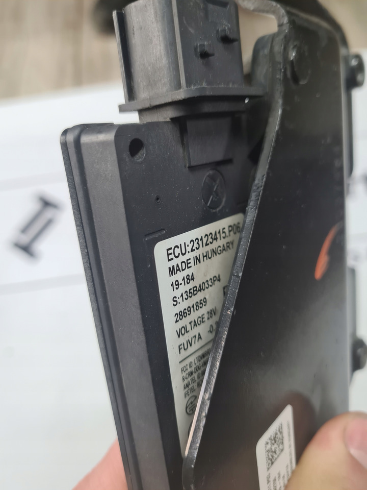 VOLVO RADAR DISTRONIK MOCOWANIE RENAULT GAMA T C K RANGE VOLVO FH 4 FM 4 FH 5 - Capteur pour Camion: photos 5 VOLVO RADAR DISTRONIK MOCOWANIE RENAULT GAMA T C K RANGE VOLVO FH 4 FM 4 FH 5 - Capteur pour Camion: photos 5