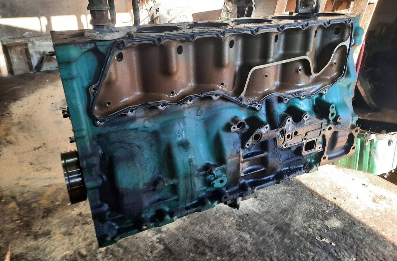 Volvo BLOK A TŁOKI WAŁ KORBOWY FM 9 D11C EUV. Volvo - Moteur pour Camion: photos 3 Volvo BLOK A TŁOKI WAŁ KORBOWY FM 9 D11C EUV. Volvo - Moteur pour Camion: photos 3