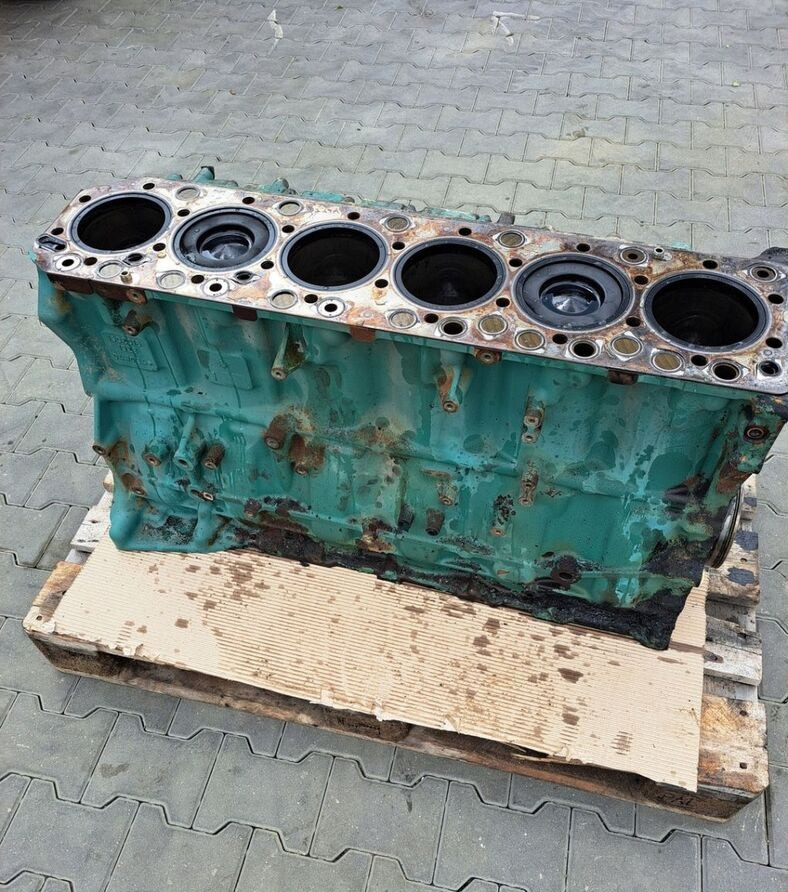 Volvo FM 9 - Bloc-cylindres pour Camion: photos 3 Volvo FM 9 - Bloc-cylindres pour Camion: photos 3