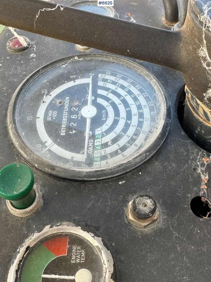 1977 John Deere 2030 w/ front loader. Repair object. en leasing occasion 1977 John Deere 2030 w/ front loader. Repair object.: photos 17