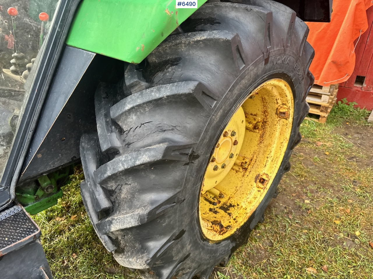 Tracteur agricole 1980 John Deere 1140 w/ Front loader and bucket.: photos 18 Tracteur agricole 1980 John Deere 1140 w/ Front loader and bucket.: photos 18