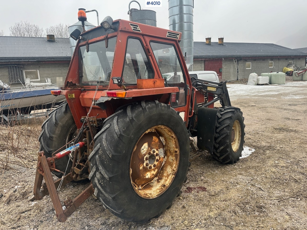 1982 Fiat 780 DT w/ front loader, snow shovel, chains, top link, triangle and extra set of twin wheels. - Tracteur agricole: photos 4 1982 Fiat 780 DT w/ front loader, snow shovel, chains, top link, triangle and extra set of twin wheels. - Tracteur agricole: photos 4