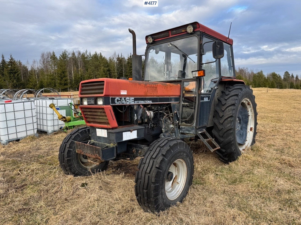 1986 Case International 685 4x2 - Tracteur agricole: photos 2 1986 Case International 685 4x2 - Tracteur agricole: photos 2