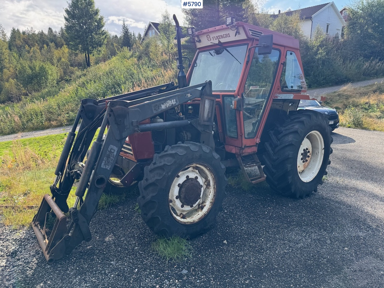 1986 Fiat 70-90 DT w/ front loader. - Tracteur agricole: photos 2 1986 Fiat 70-90 DT w/ front loader. - Tracteur agricole: photos 2