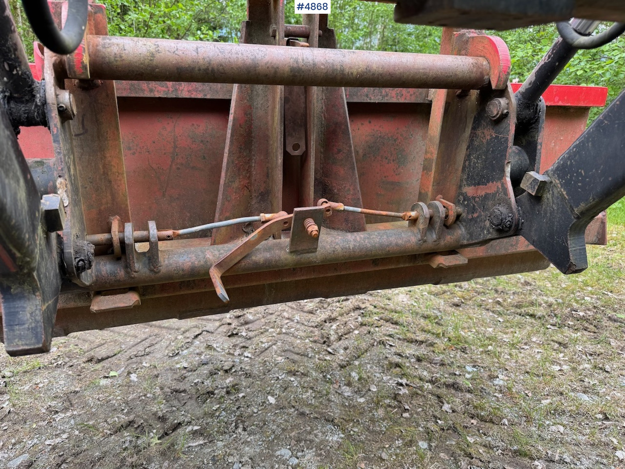 1988 Massey Ferguson 375 w/front loader - Tracteur agricole: photos 5 1988 Massey Ferguson 375 w/front loader - Tracteur agricole: photos 5