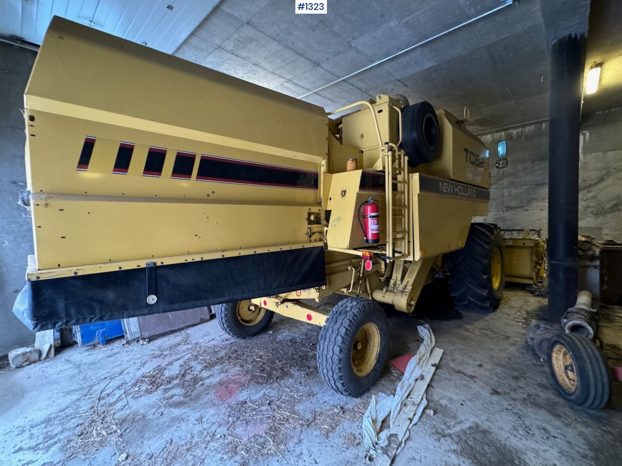 1992 New Holland TC52 Combine en leasing occasion 1992 New Holland TC52 Combine: photos 8