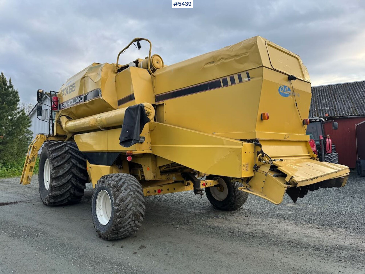 1995 New Holland TX65 m/ 20 fot skjærebord og henger - Moissonneuse-batteuse: photos 4 1995 New Holland TX65 m/ 20 fot skjærebord og henger - Moissonneuse-batteuse: photos 4