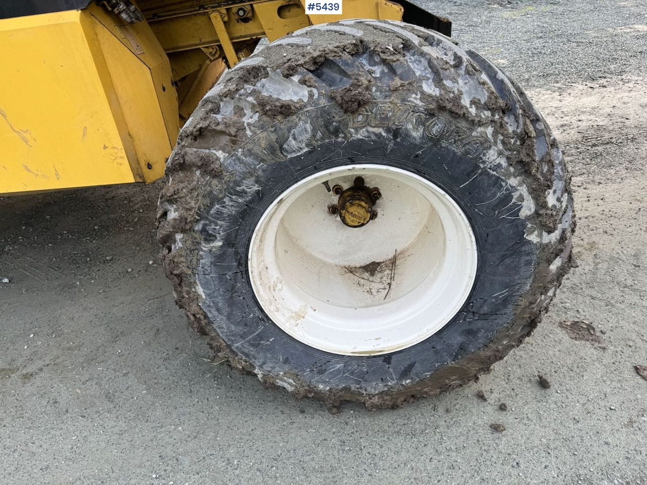 1995 New Holland TX65 m/ 20 fot skjærebord og henger en leasing occasion 1995 New Holland TX65 m/ 20 fot skjærebord og henger: photos 14 1995 New Holland TX65 m/ 20 fot skjærebord og henger en leasing occasion 1995 New Holland TX65 m/ 20 fot skjærebord og henger: photos 14