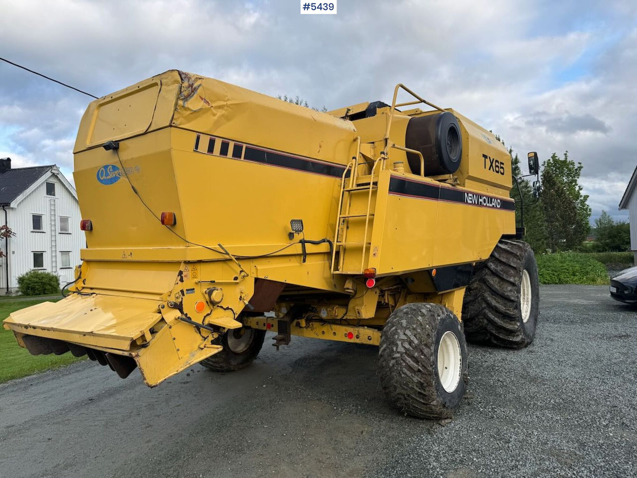 1995 New Holland TX65 m/ 20 fot skjærebord og henger en leasing occasion 1995 New Holland TX65 m/ 20 fot skjærebord og henger: photos 6 1995 New Holland TX65 m/ 20 fot skjærebord og henger en leasing occasion 1995 New Holland TX65 m/ 20 fot skjærebord og henger: photos 6